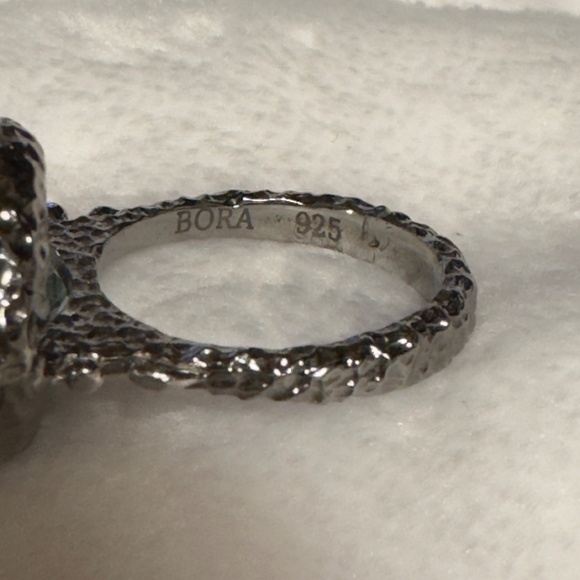 Bora Handcrafted Jewelry Textured Sterling Ring Topaz? Size 6.5 - Picture 5 of 9